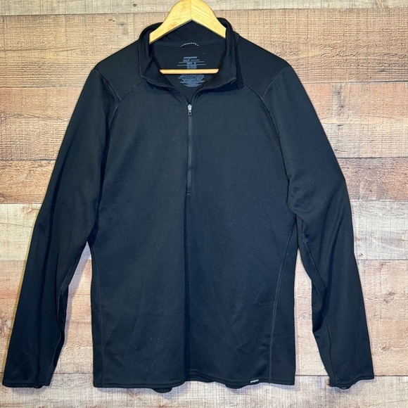 Patagonia Black Quarter-Zip Men's Sweatshirt - Picture 4 of 9